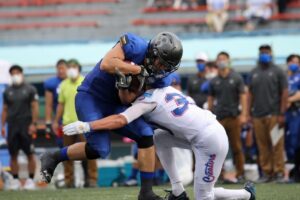 森上のタックル